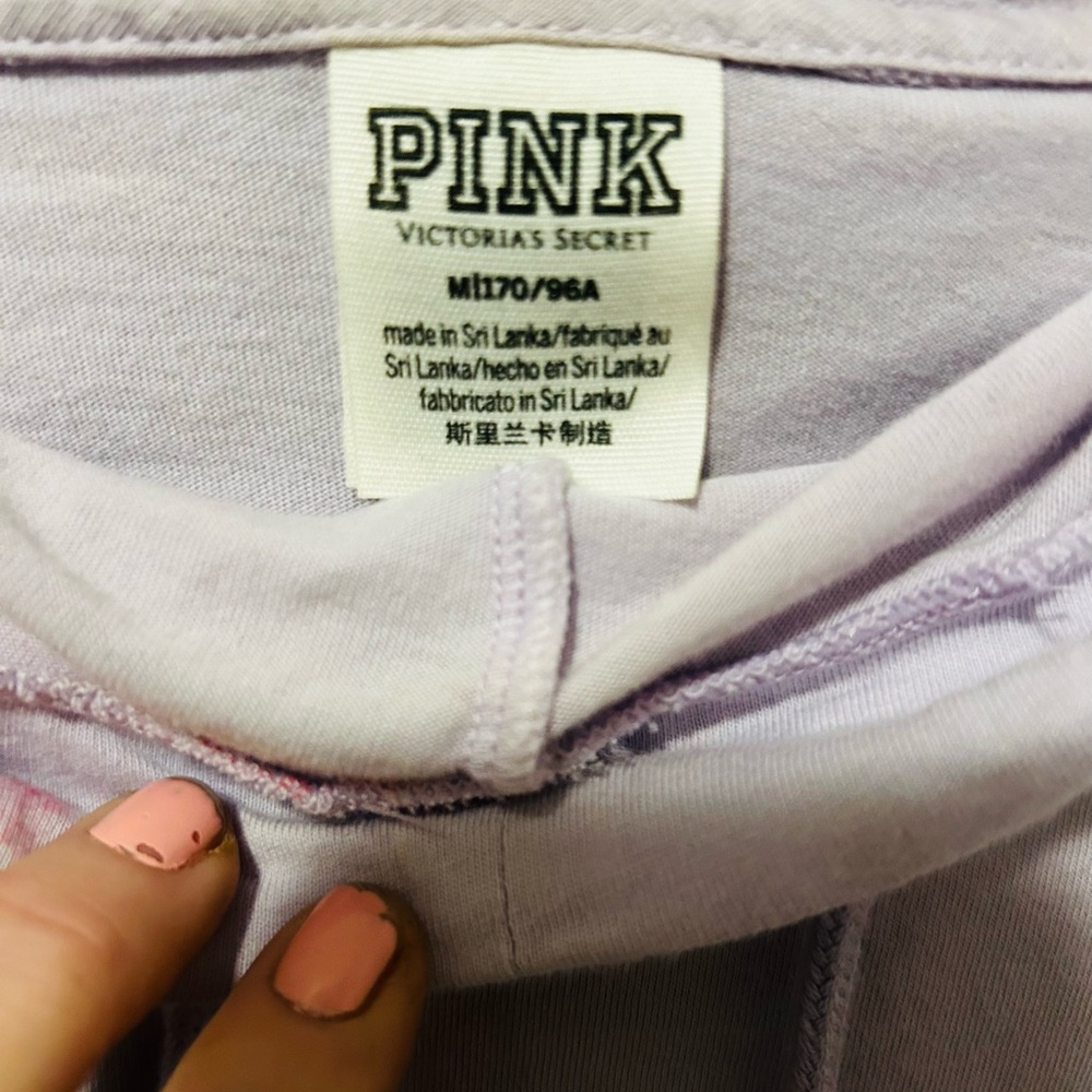 VS PINK 💜CAMPUS LOGO LIGHTWEIGHT LS HOODED TOP - Picture 4 of 7